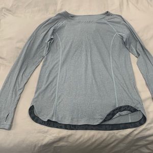 LULU LEMON SPORTS LONG SLEEVE